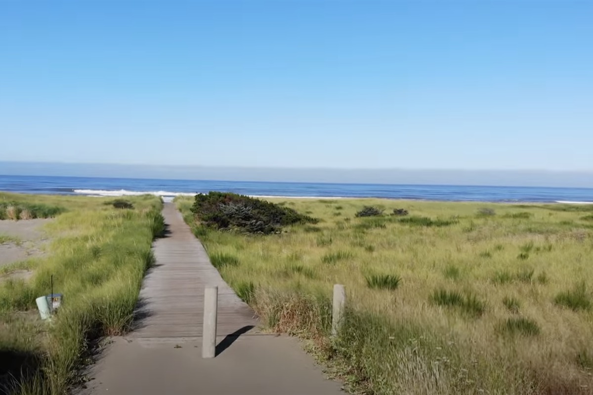 Beach Access only a 2 minute walk away 