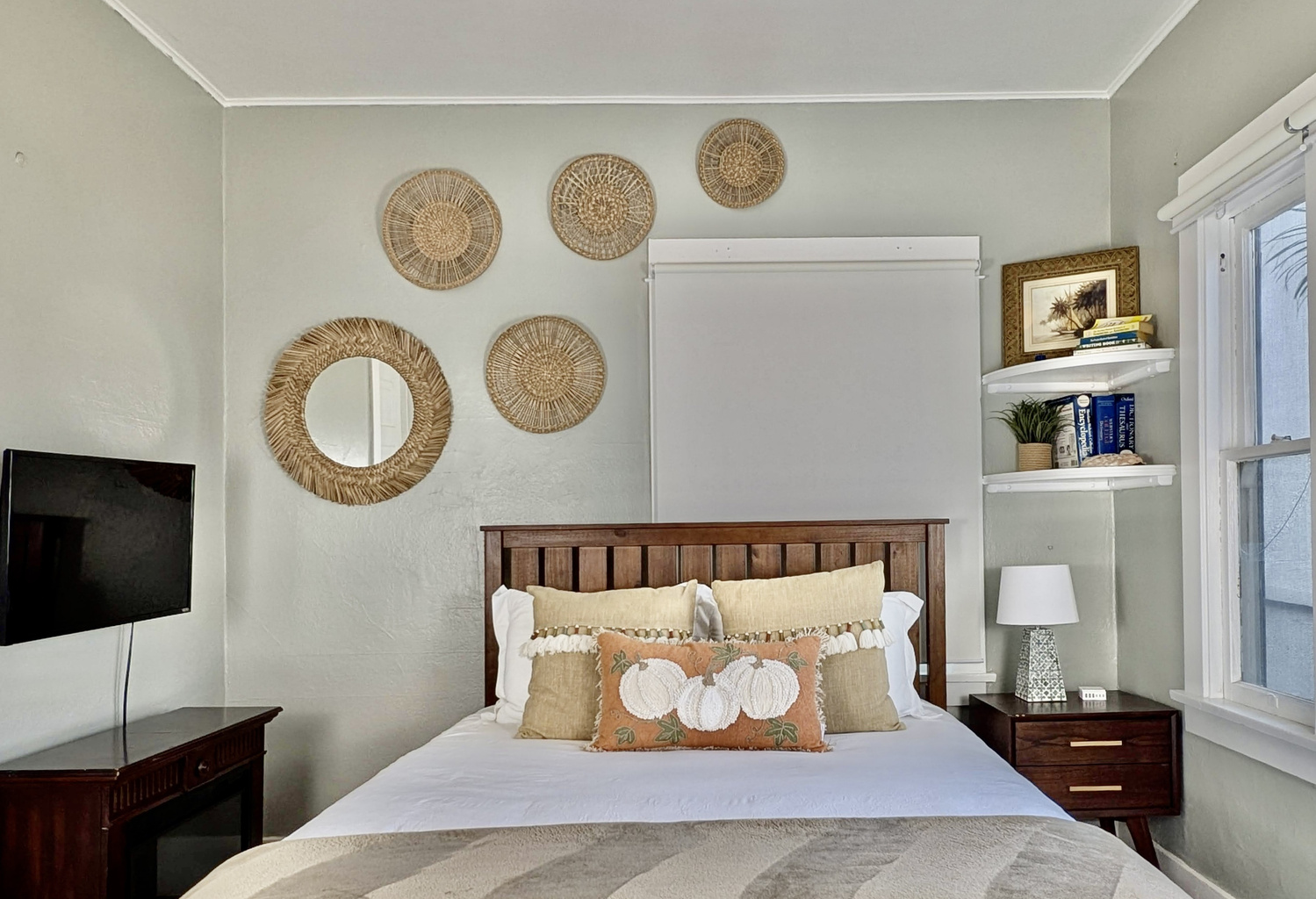 🛏️ Unwind in a cozy bedroom designed for restful nights and peaceful mornings.