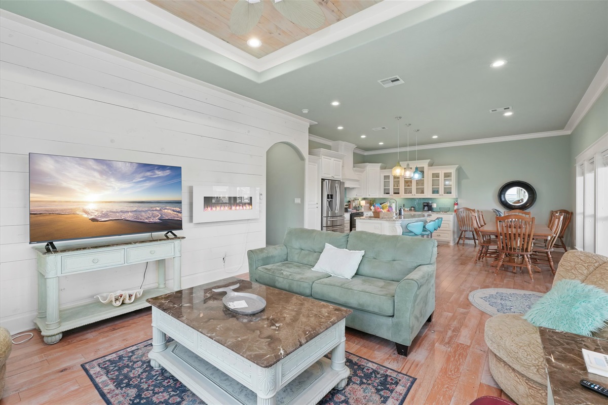 9d3737678f96471f87327fd29305d281 Large | Beachhouse | Texas | TX | Vacation Homes | Galveston | Crystal Beach | Kokomo | Breezy Days | Beachfront Elegance | Sunrise Serenity | Southern Sands Property Management, LLC