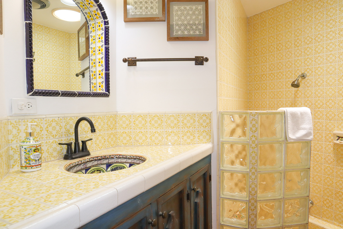 Primary Suite En-Suite Bathroom