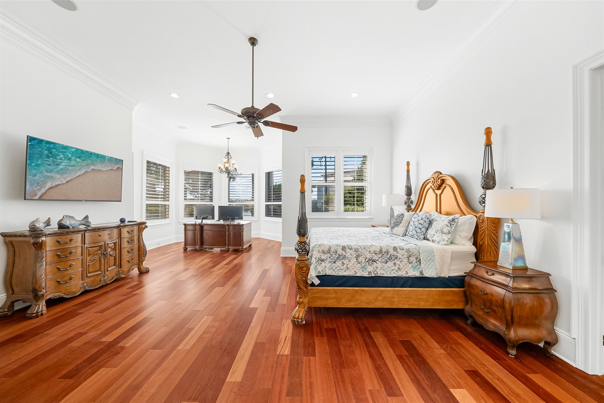 Master Suite w/ Office