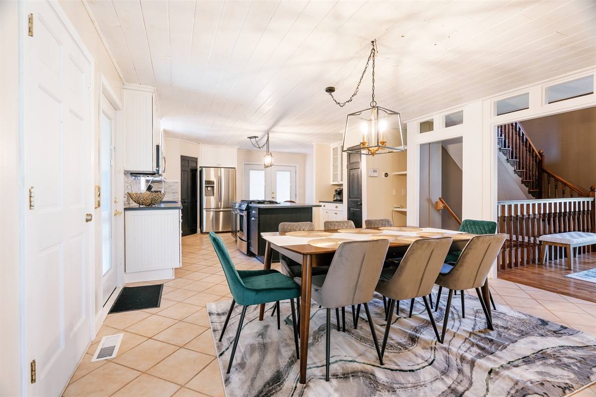 Dining area & kitchen to enjoy meals with friends and family