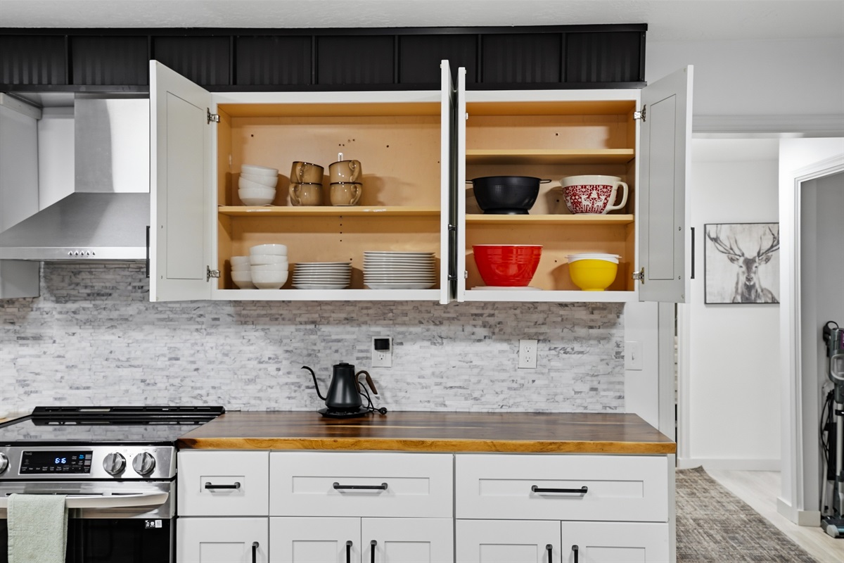 Fully stocked kitchen with everything you need!