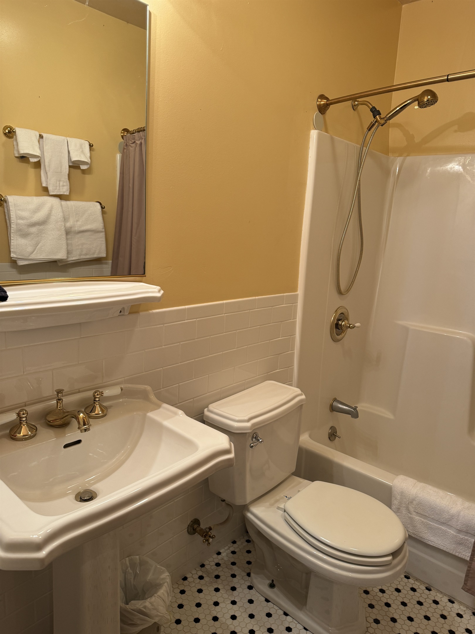 Guest room #1 private ensuite full bathroom.