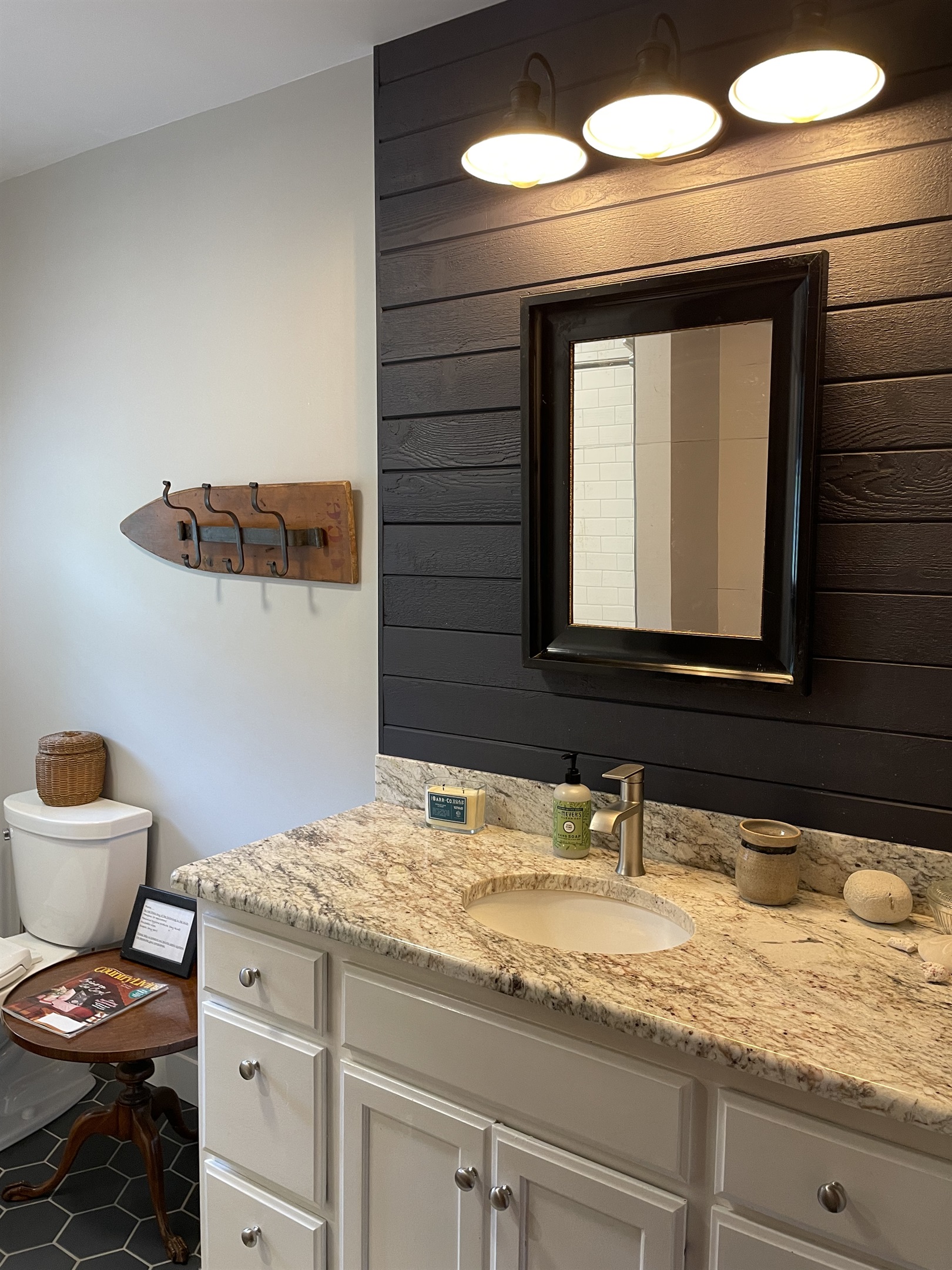 Renovated bath w/ shower
