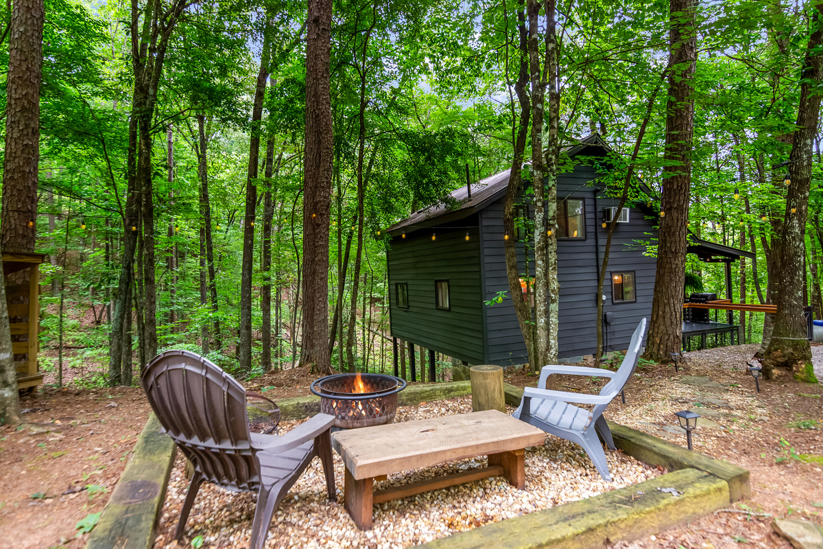Exterior view of the Enotah Cabin