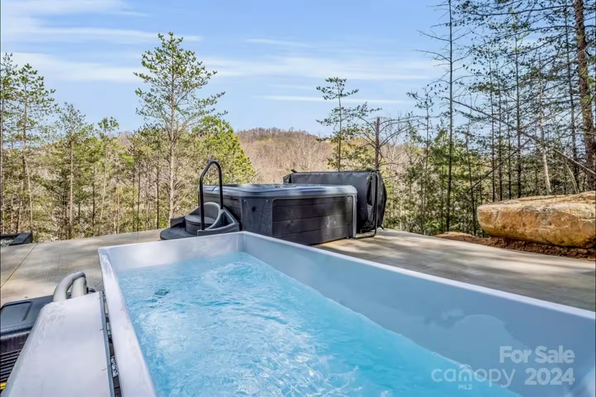 Cold Plunge - House Amenities