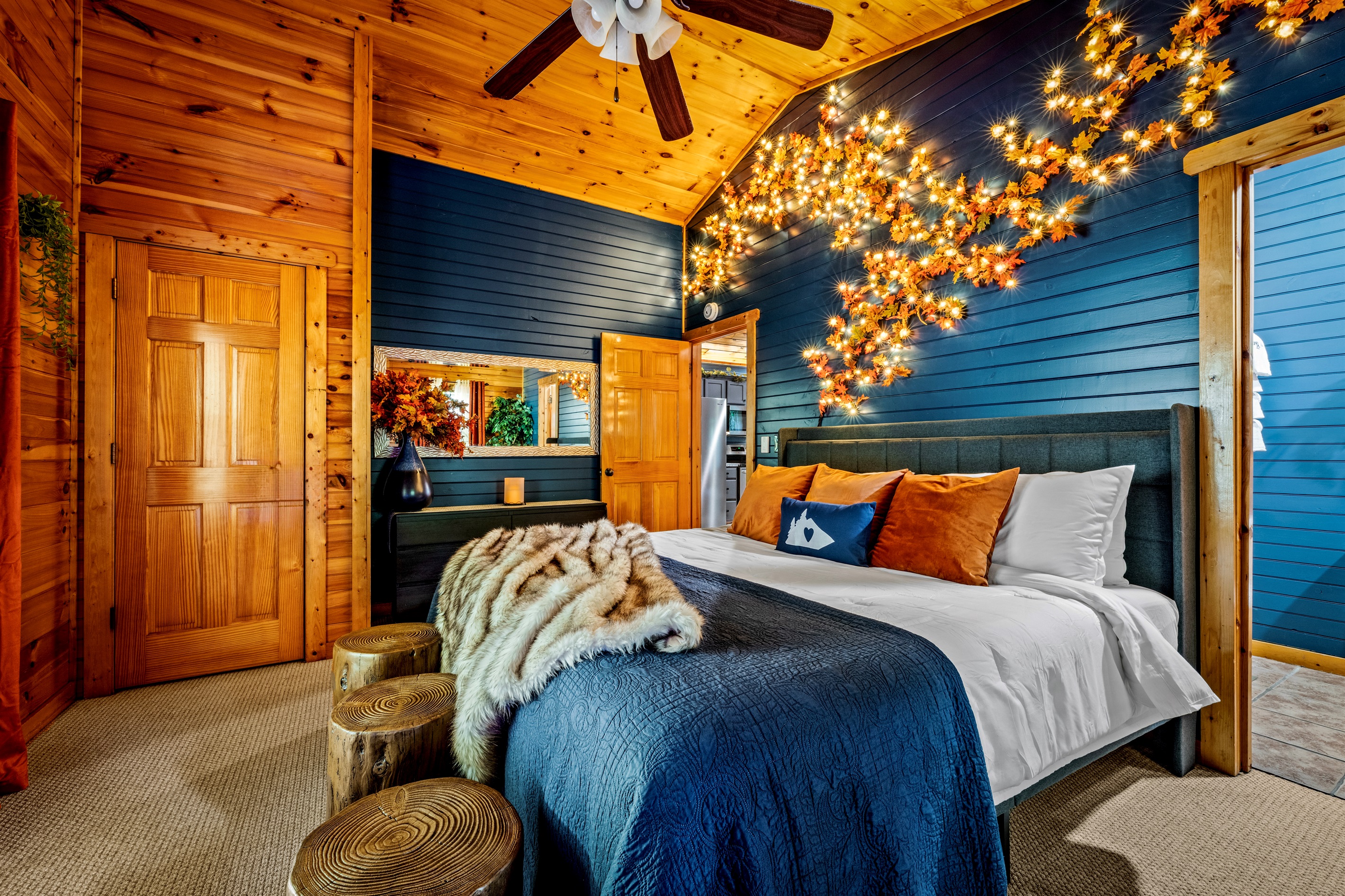 Master en-suite king bedroom with dreamy vibes