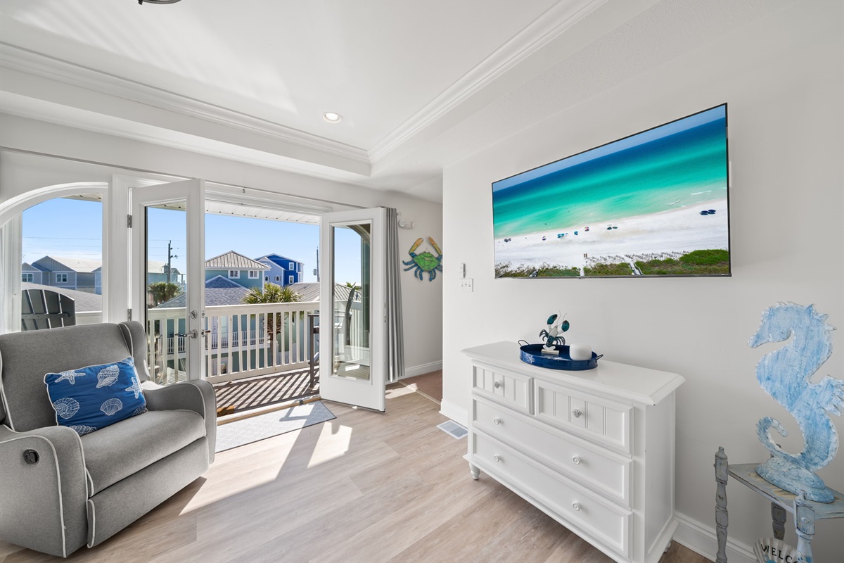 Bunkroom opens up to a gorgeous balcony!