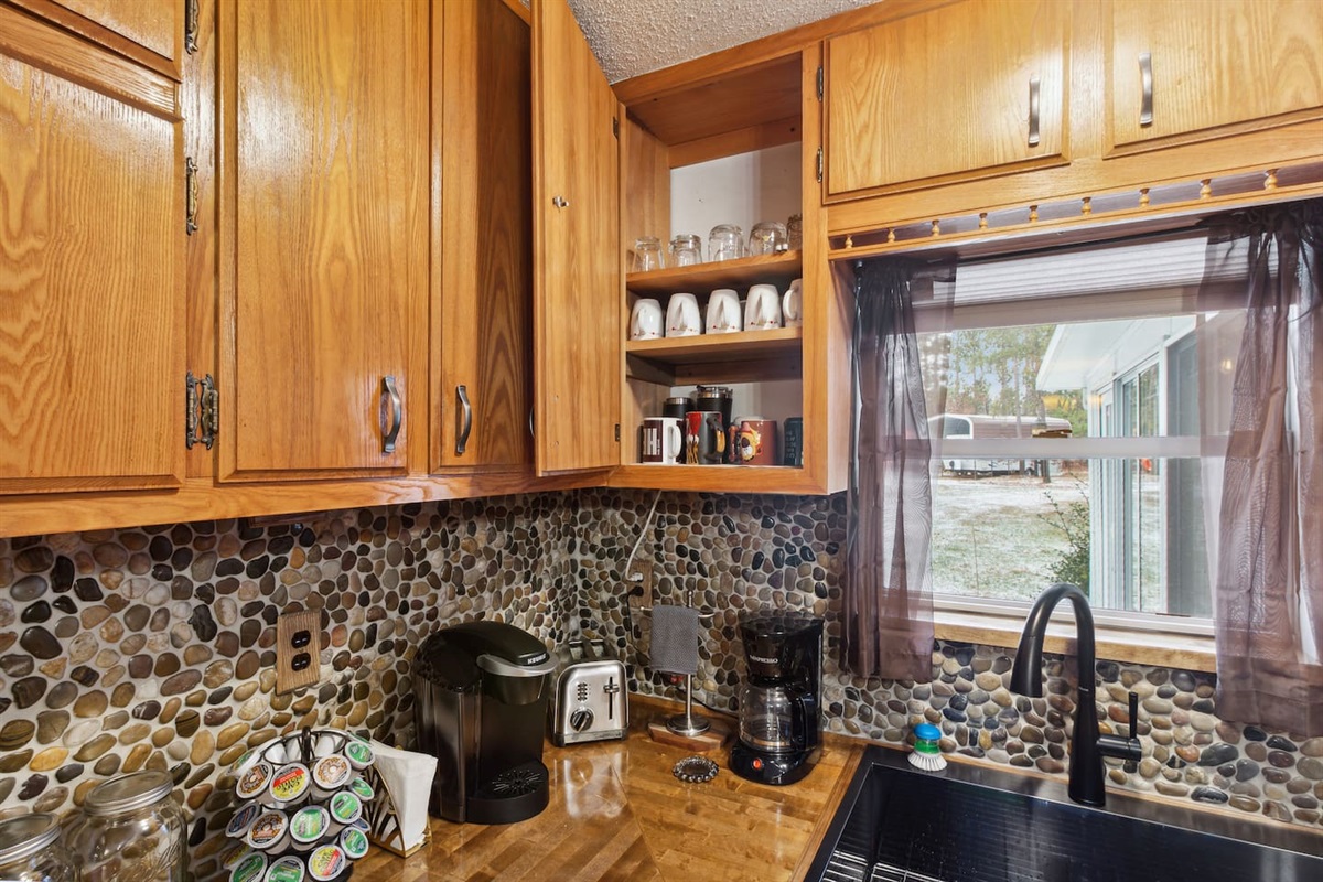 Tons of coffee cups to choose from, as well as some small cocktail glasses.