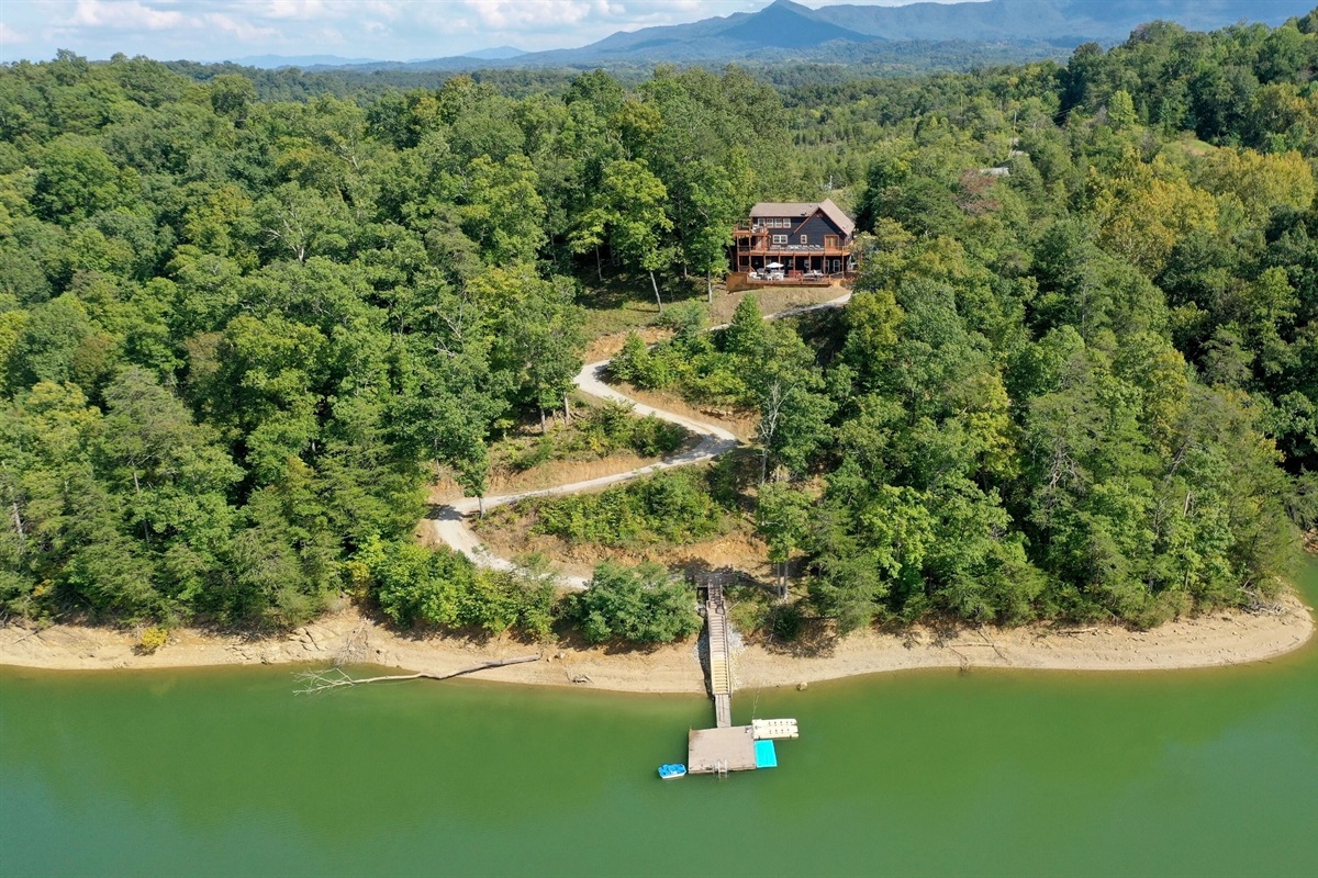 Large secluded estate right on the water