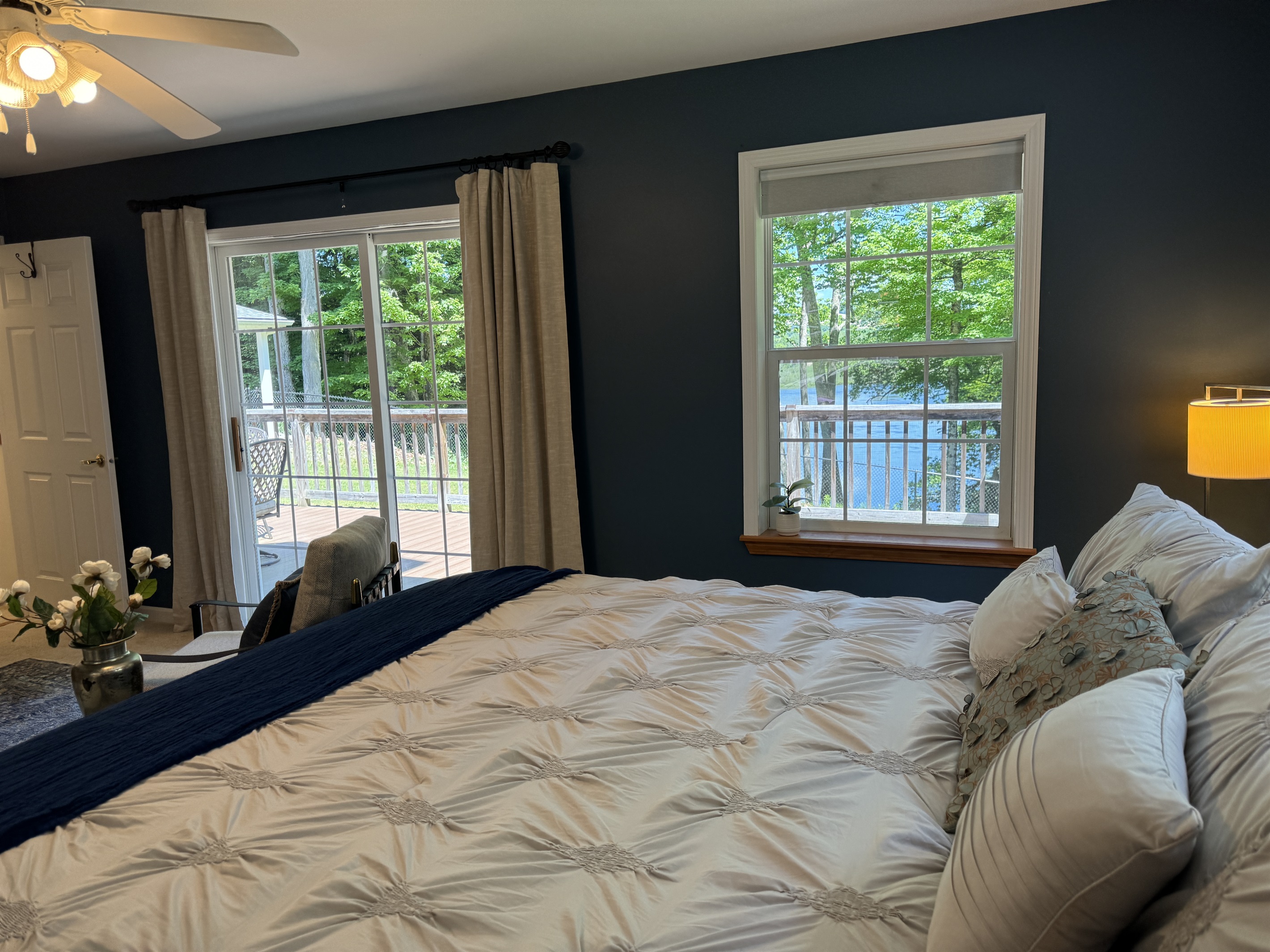 King primary bdrm w/ ensuite bath and access to deck