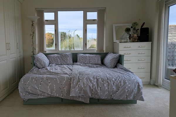 Master suite day bed expanded