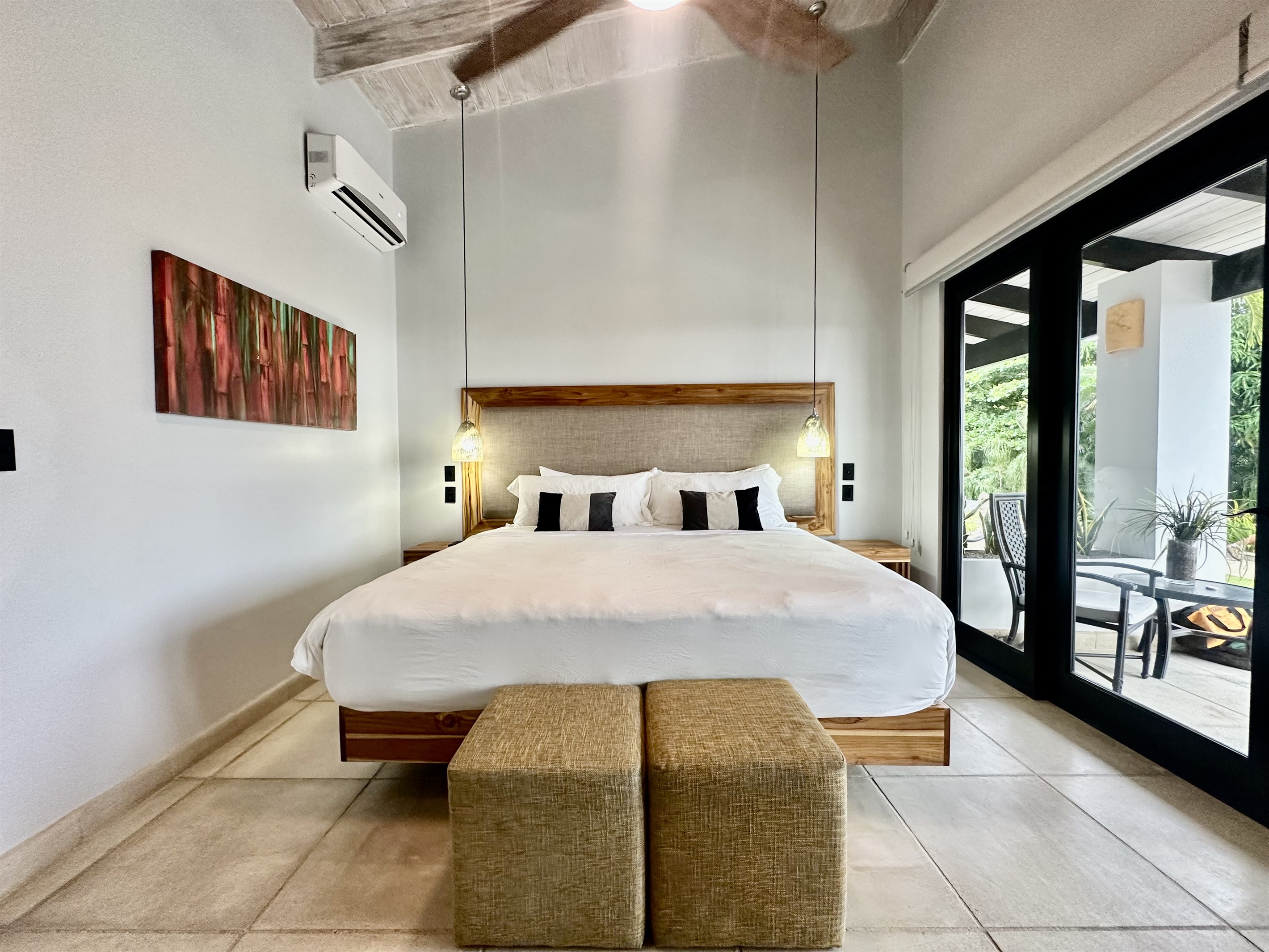 Guest Suite 5 King or 2 Twins