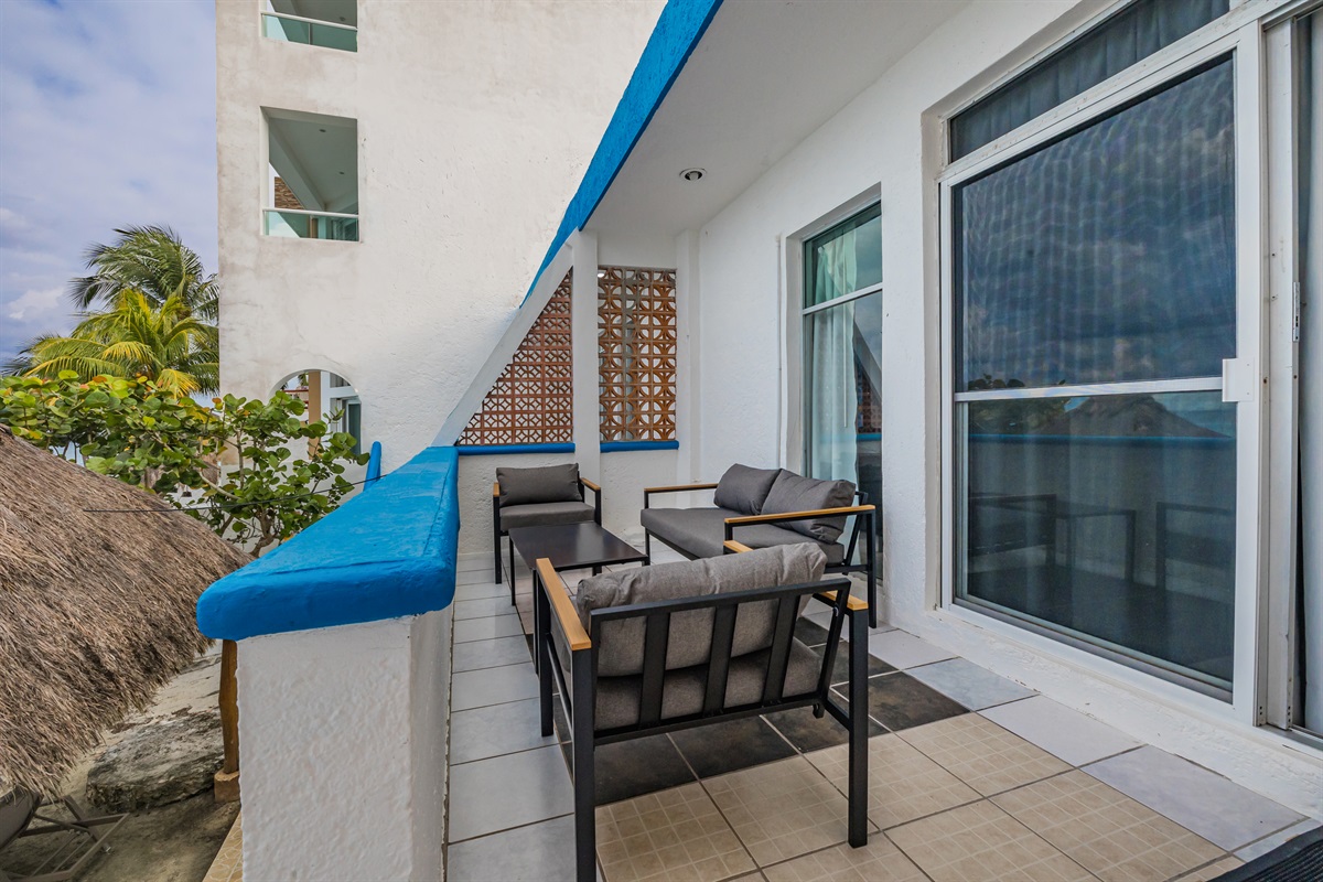 Coral Cove Private Outdoor Lounge Area with Ocean View
