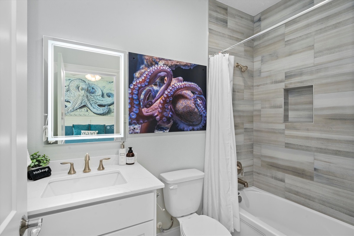 9df2d222c3464381a3b096f1815dbe96 Large | Beachhouse | Texas | TX | Vacation Homes | Galveston | Crystal Beach | Kokomo | Breezy Days | Beachfront Elegance | Sunrise Serenity | Southern Sands Property Management, LLC