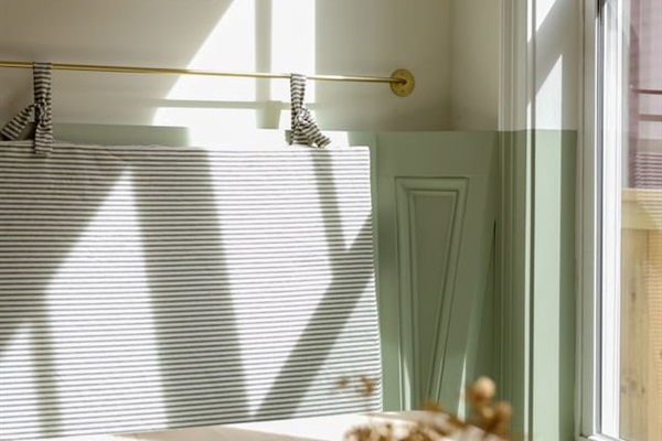 The breakfast nook may be our favorite part of the house. Featuring custom cushions and the oversized rice paper lantern from Hay. It's a great place to share a coffee or take a meeting.