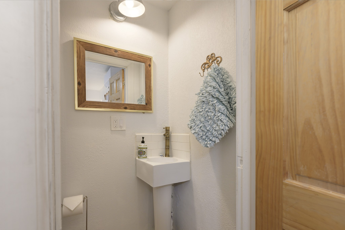Bathroom with pedestal sink
