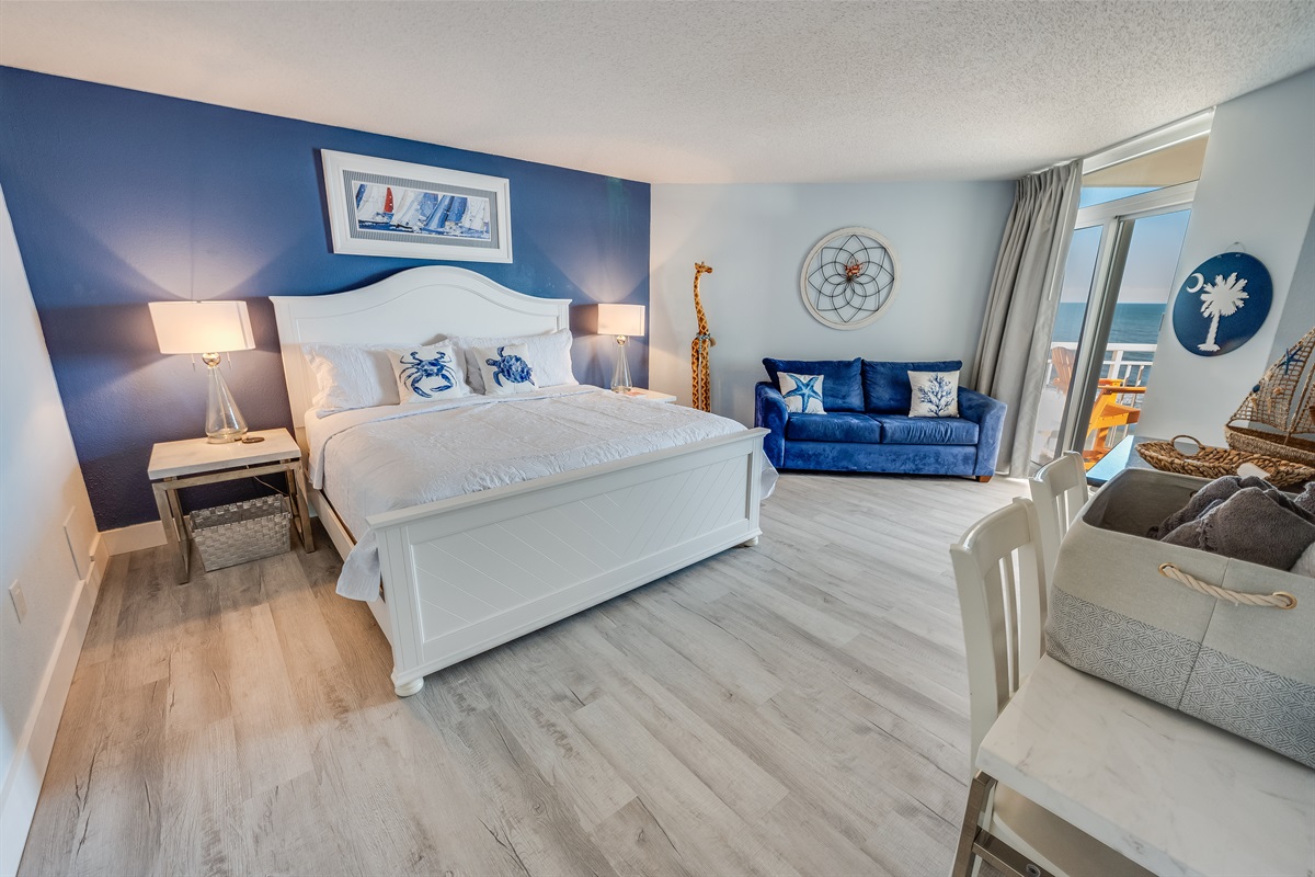 Stunning Bedroom Beautifully Decorated with Amazing Views 💫✨