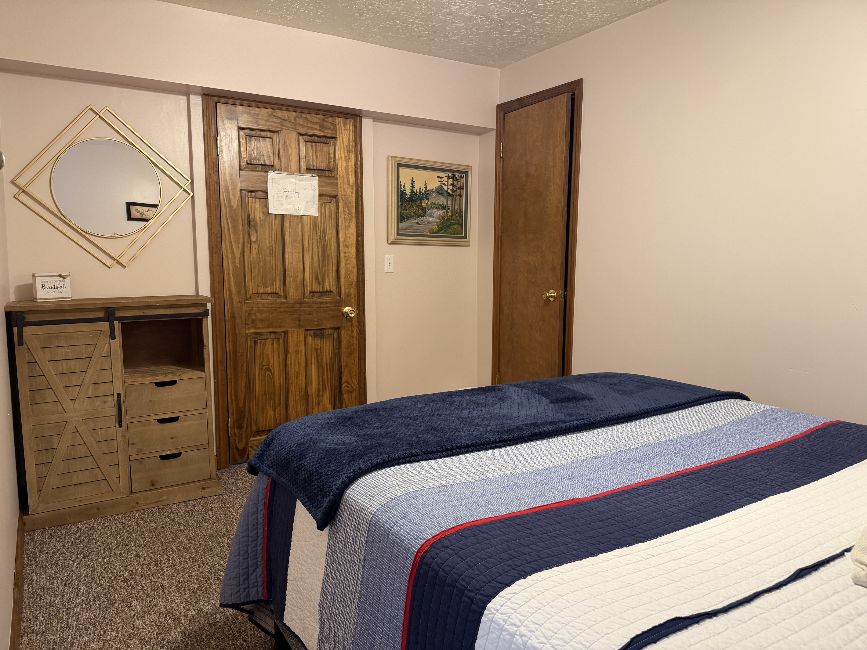 Queen bedroom