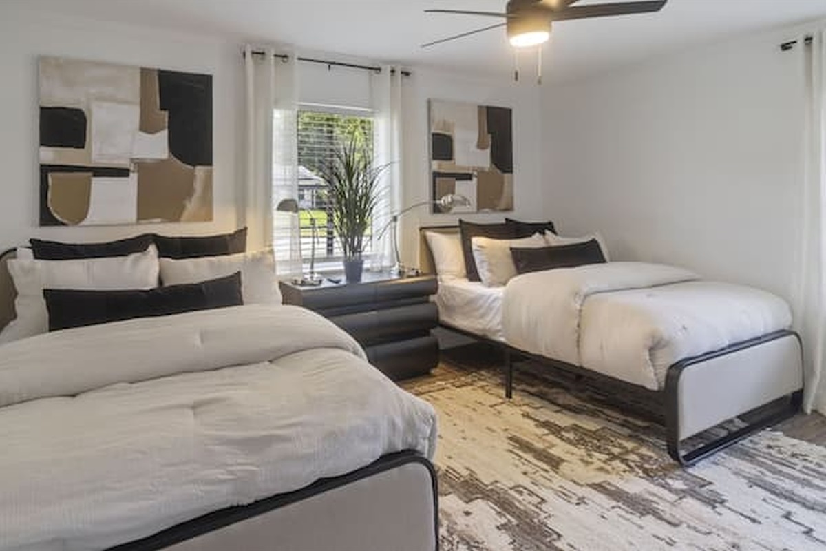 Double bedroom ideal for families, friends, or group stays.