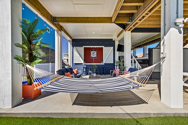 Take a nap while you listen to the waves!