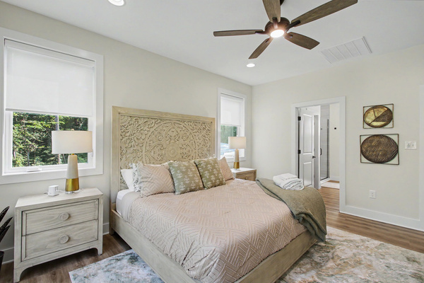 Main level master suite
