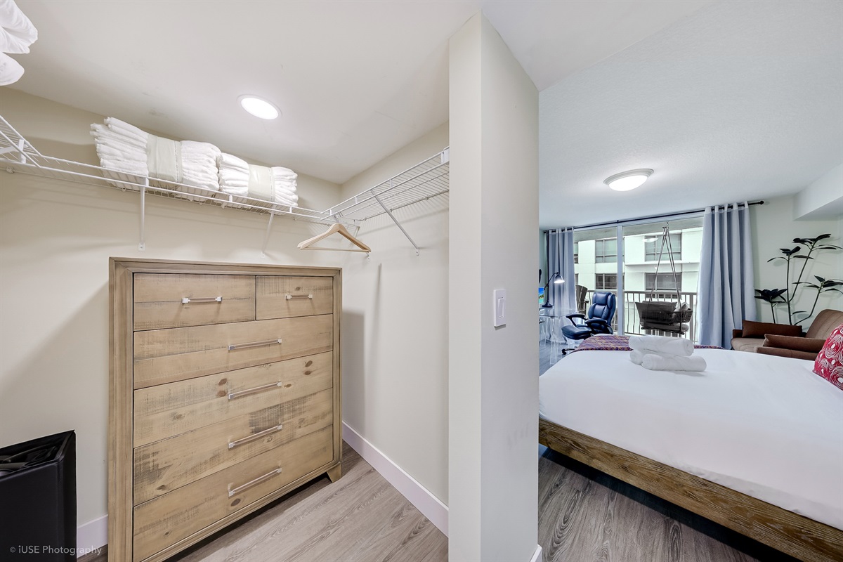 Closet in King Master Bedroom w 6 Drawers Chest