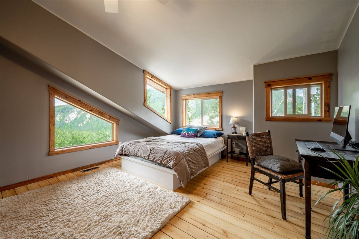 Upstairs bedroom #3 of 3, queen bed