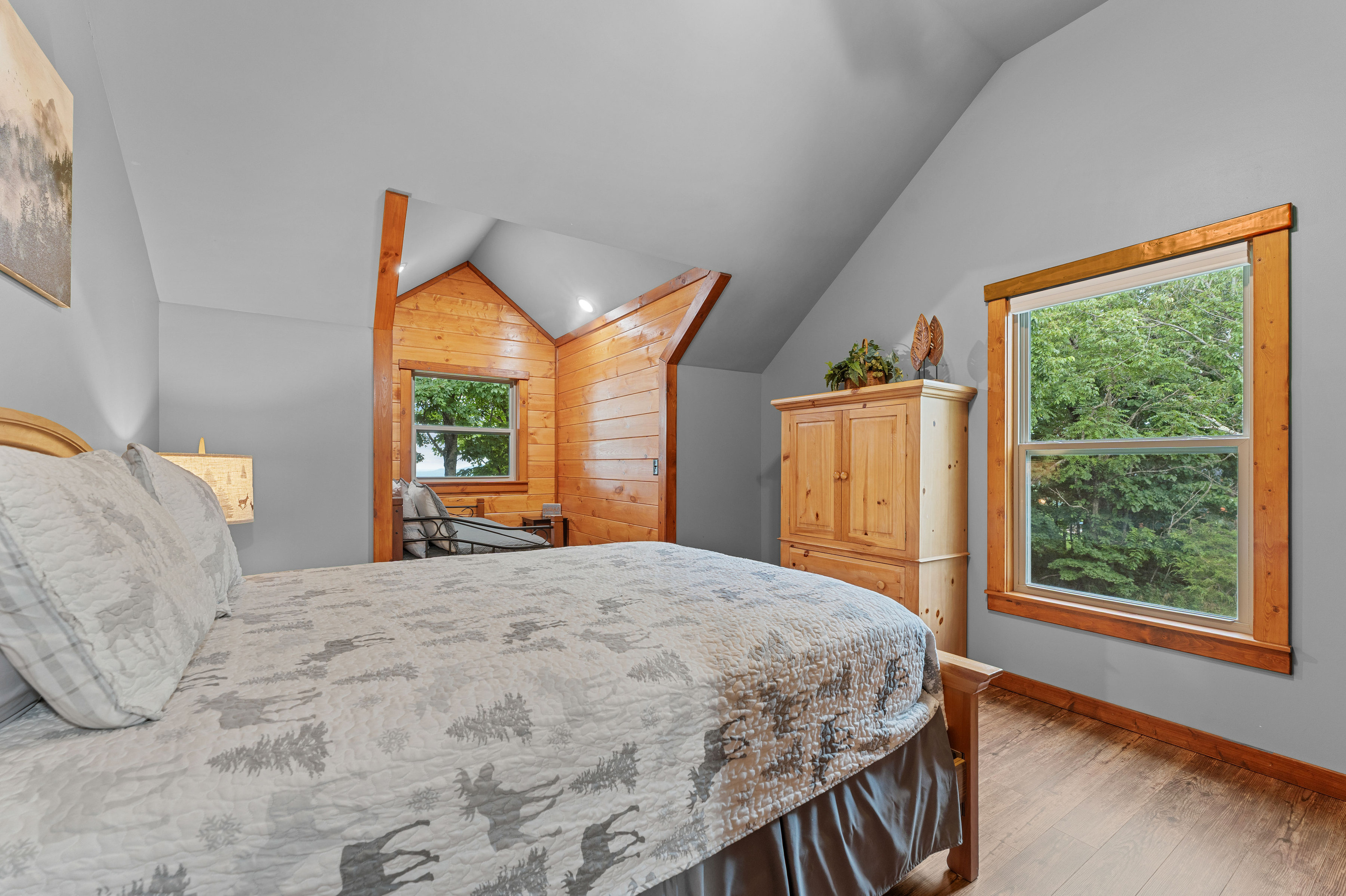 Queen Bedroom Number 2 Second Floor