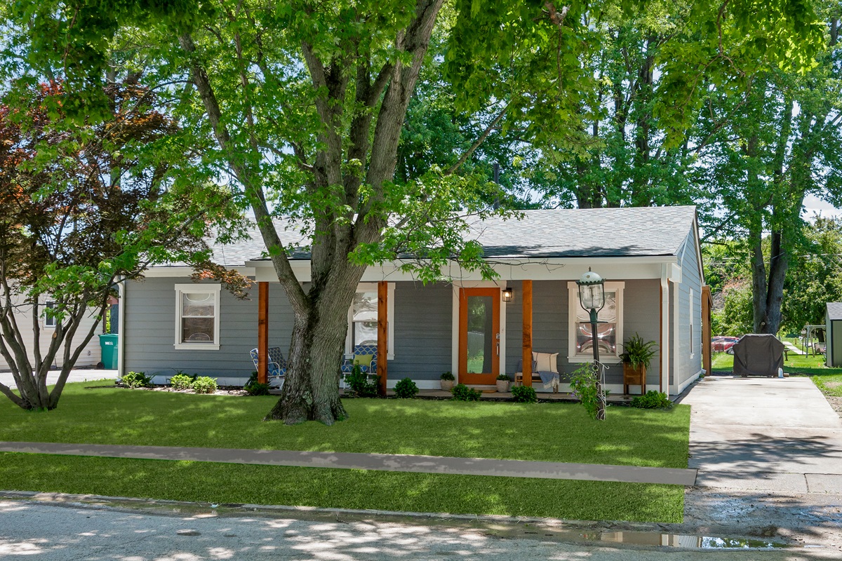 Welcome to Brownsburg Bungalow, a quaint single story 3 bedroom, 2 bath home designed for comfort, convenience, and relaxing Indy area getaways.