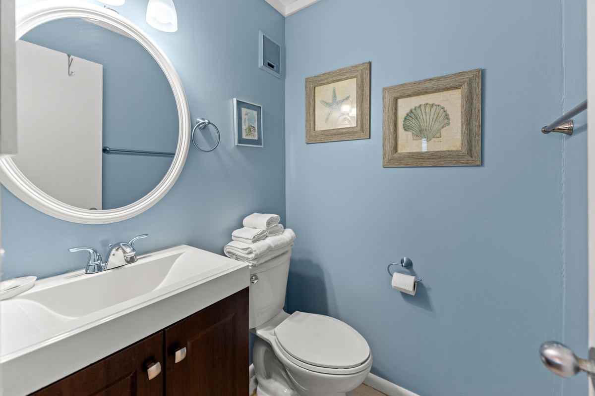 2nd Bathroom - half bath