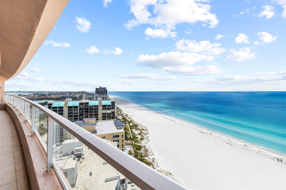Enjoy the amazing views from the balcony of this penthouse unit!
