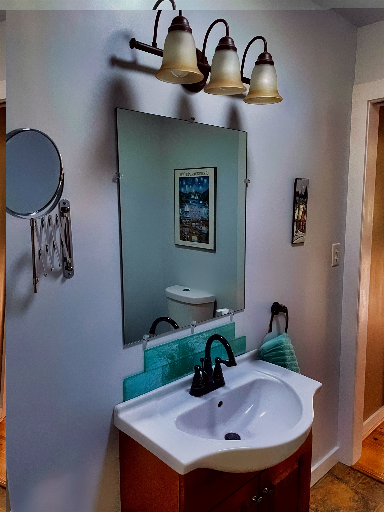 Little Pines bathroom off queen bedroom
