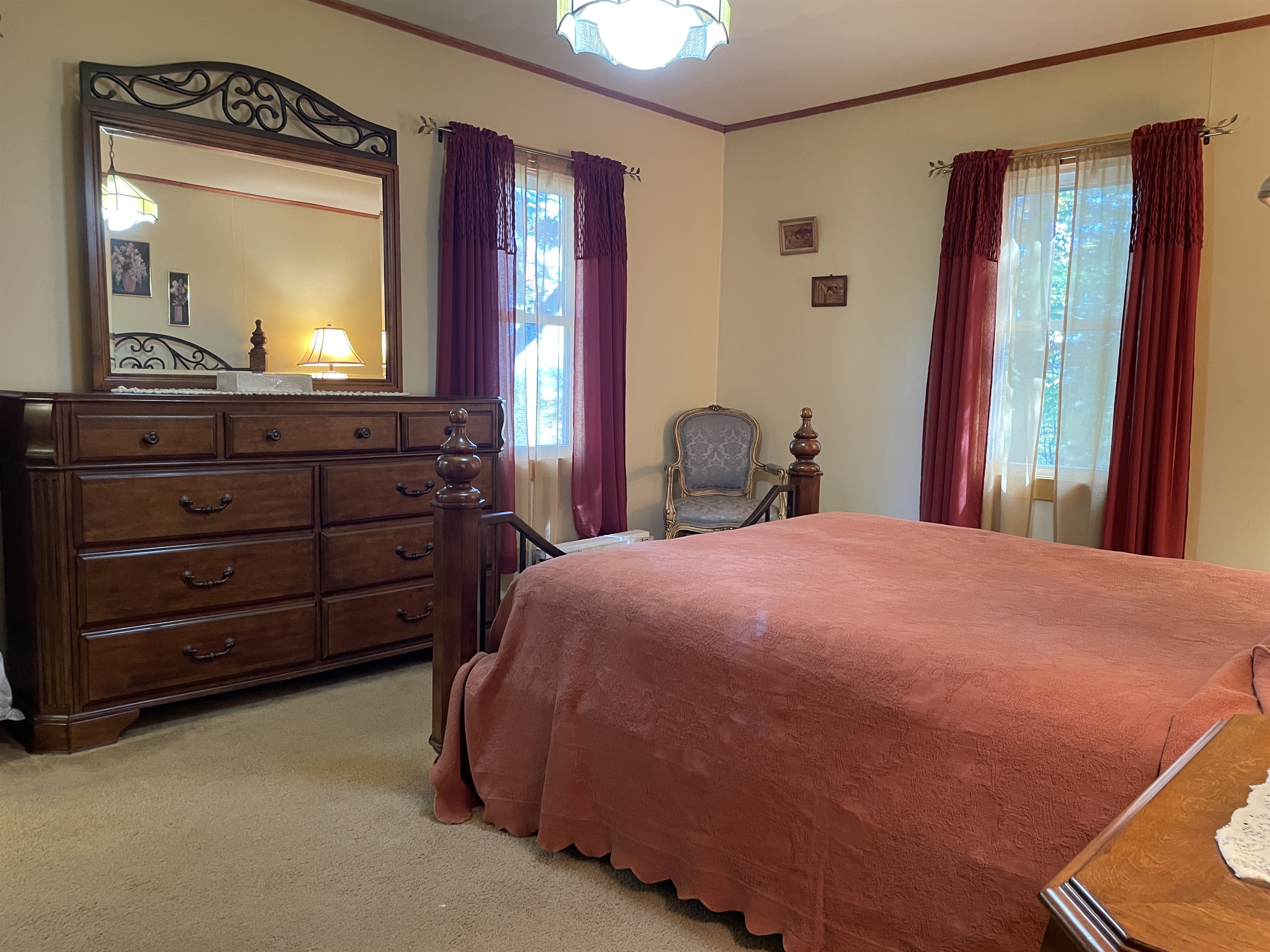 Queen bedroom #1 with ensuite bath