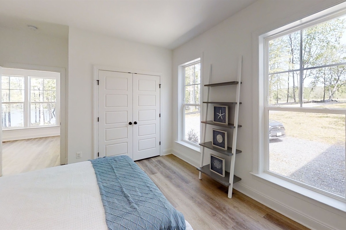 Main Floor 2nd Bedroom