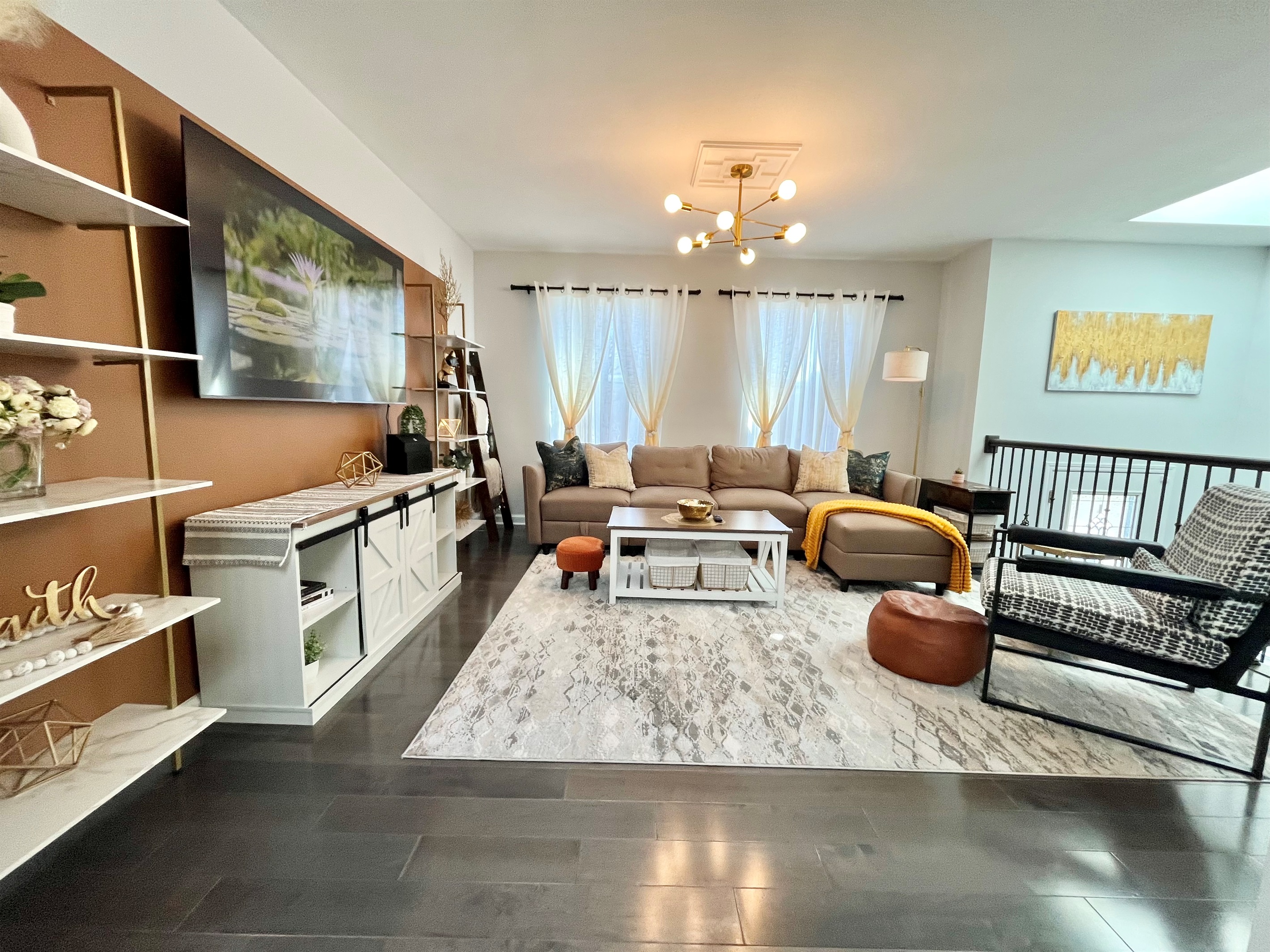 Beautiful living room with lots of natural light