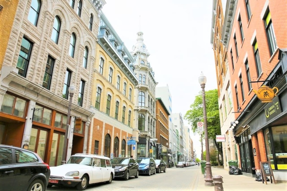 Rue typique ancestrale du vieux-Québec et des environs!