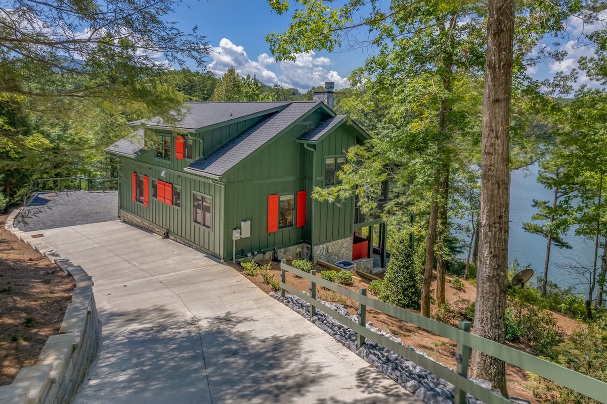 Welcome to the lakefront cabin!