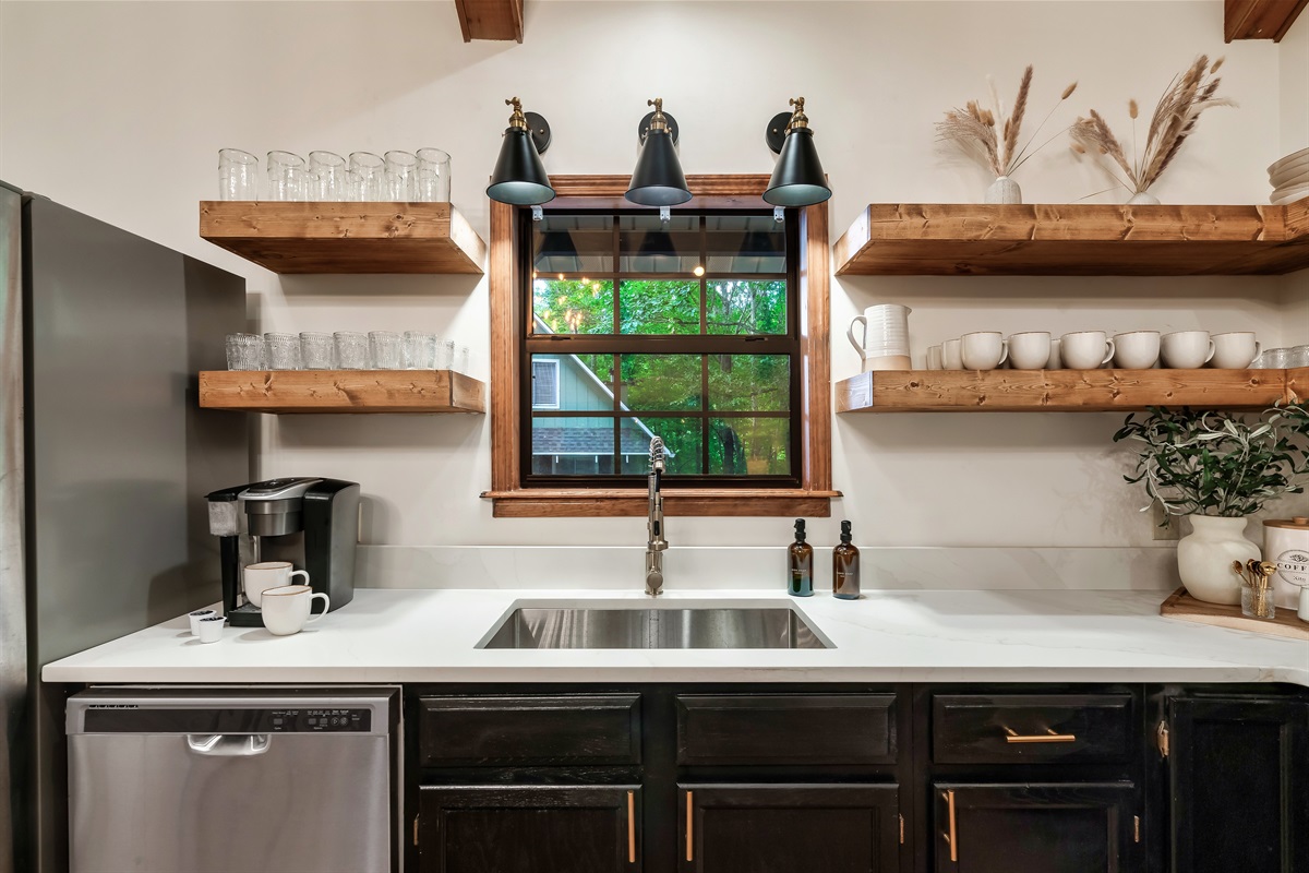 Gorgeous kitchen with plenty of space to prepare meals
