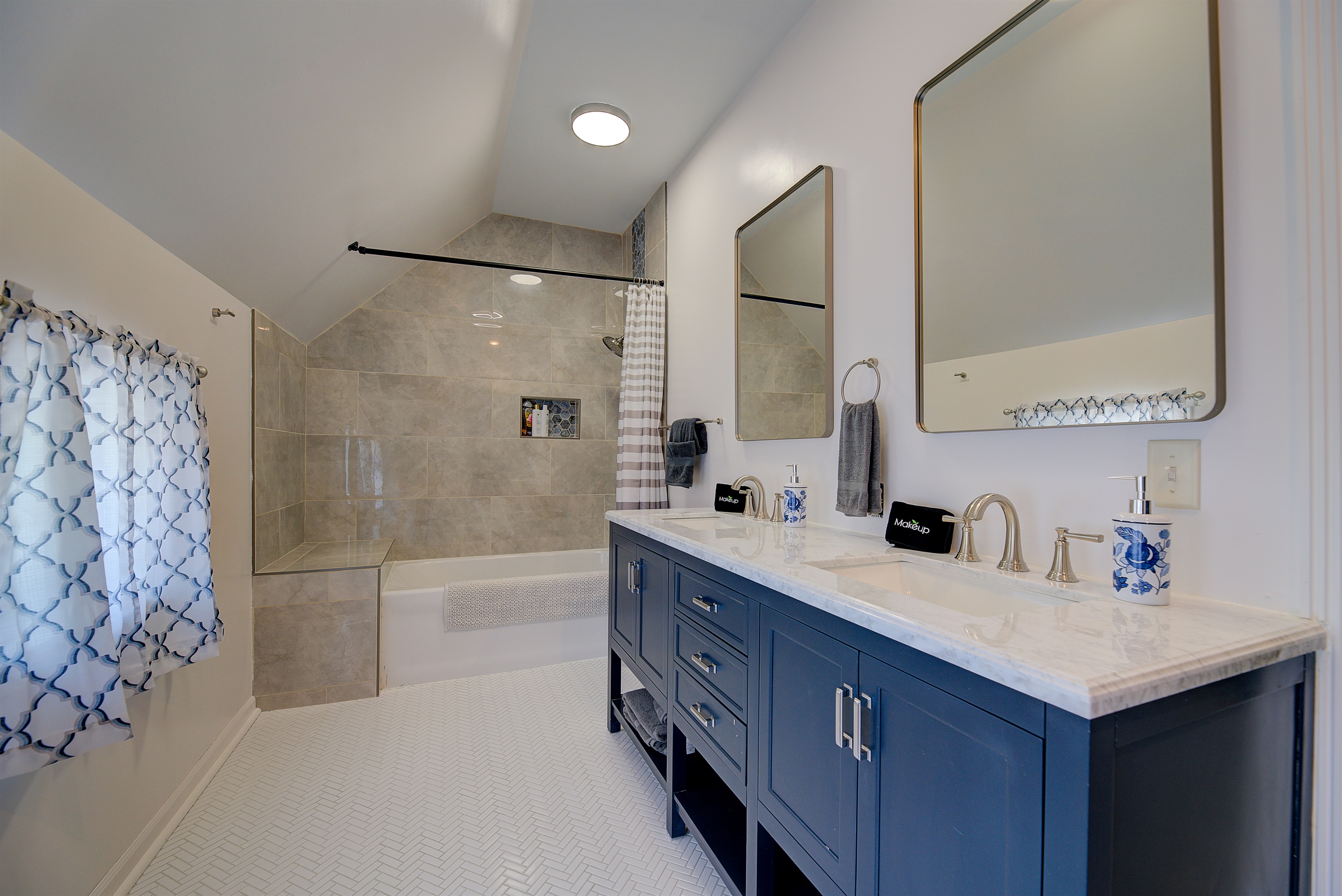 Bathroom #3- attached to the primary suite