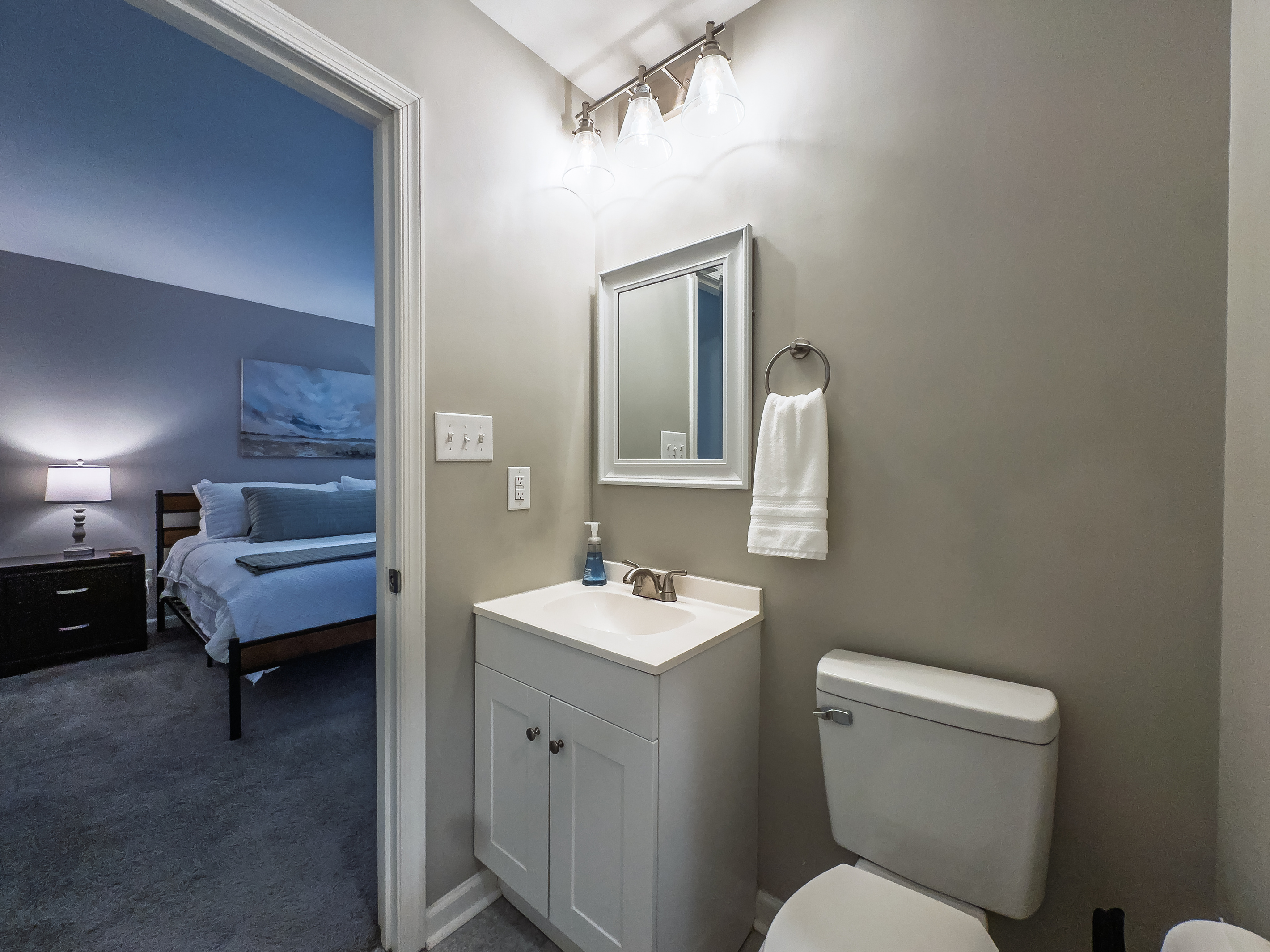 Private full bathroom off primary bedroom