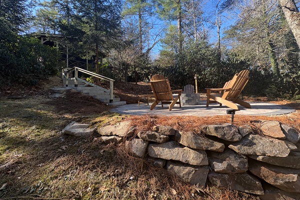 New Fire Pit: Enjoy Catching Some Rays of Sun
