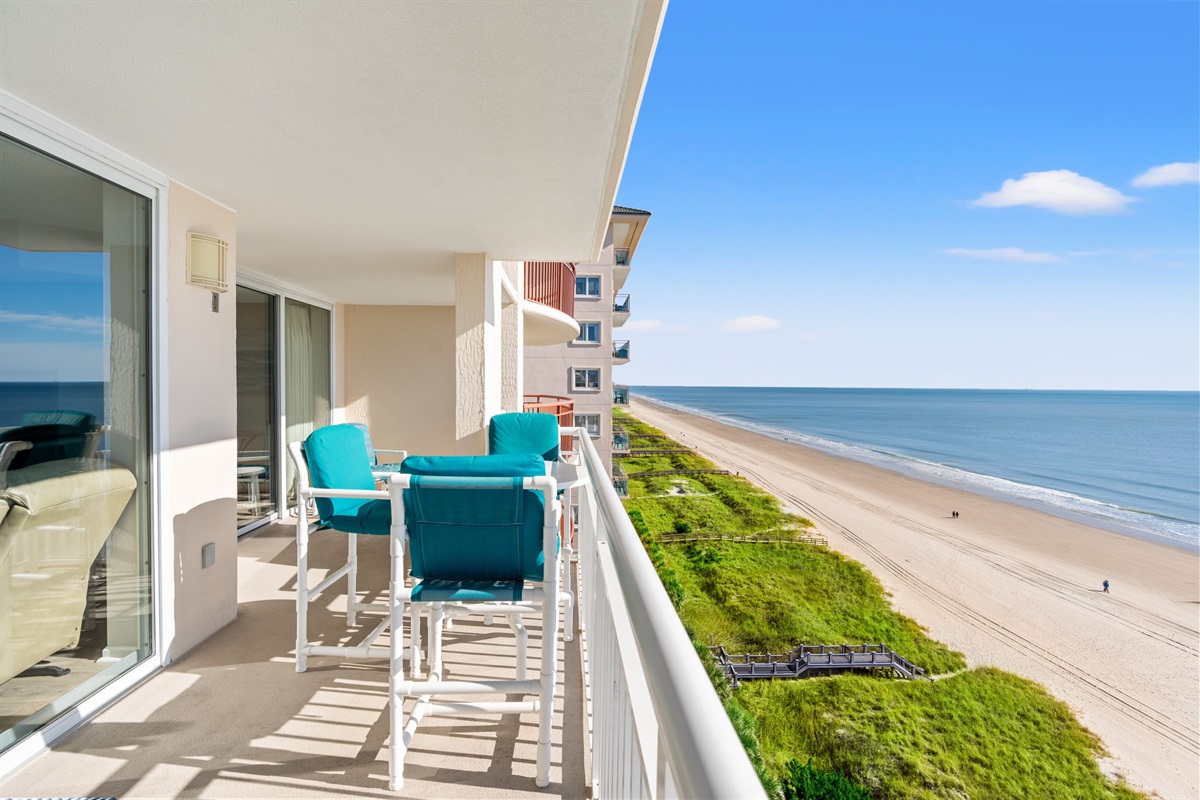 Oceanfront Balcony with views that will take your breath away