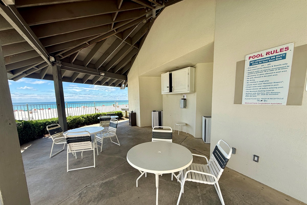 Loung/Eating Area
