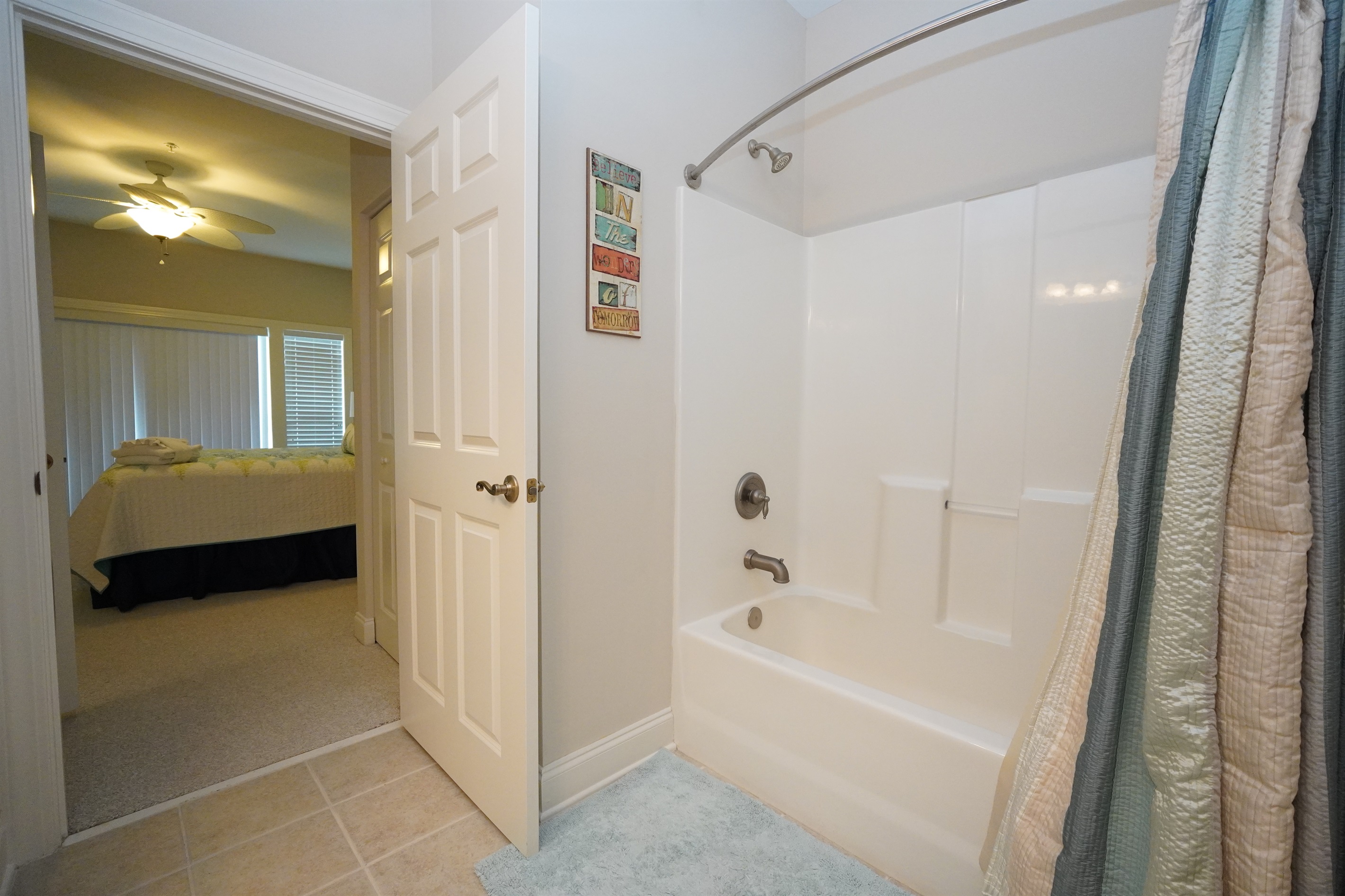 Master Bath with Tub/Shower