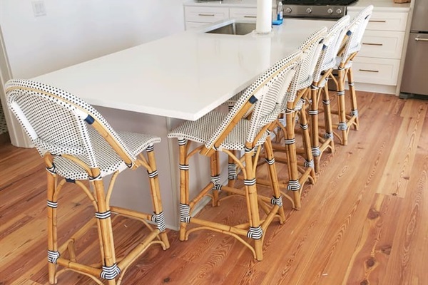 Kitchen with large island that sits 5. 