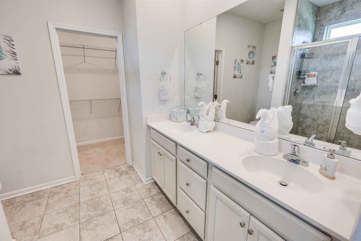 Amazing Private Bathroom