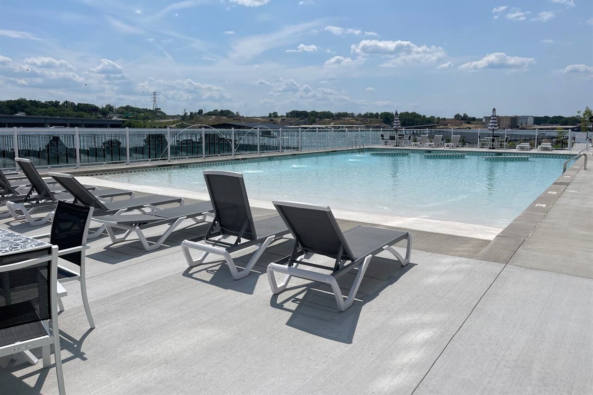 Beach entry pool design 