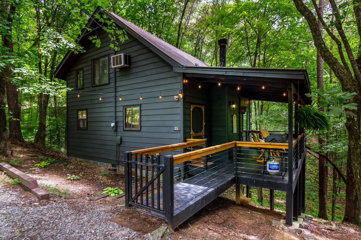 Exterior view of the Enotah Cabin